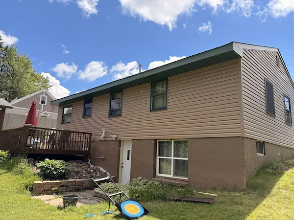 completed exterior siding project in Duluth area